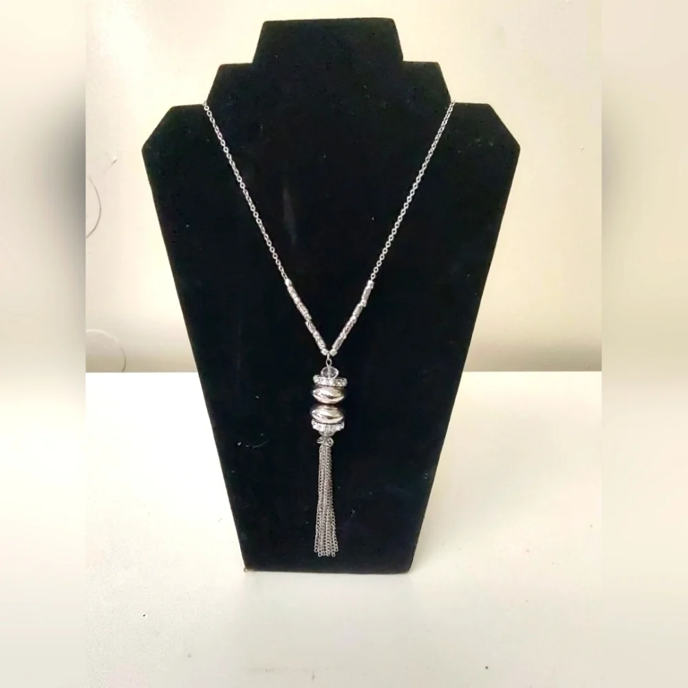 Tassels Silver Chain Necklace - Picture 1 of 6